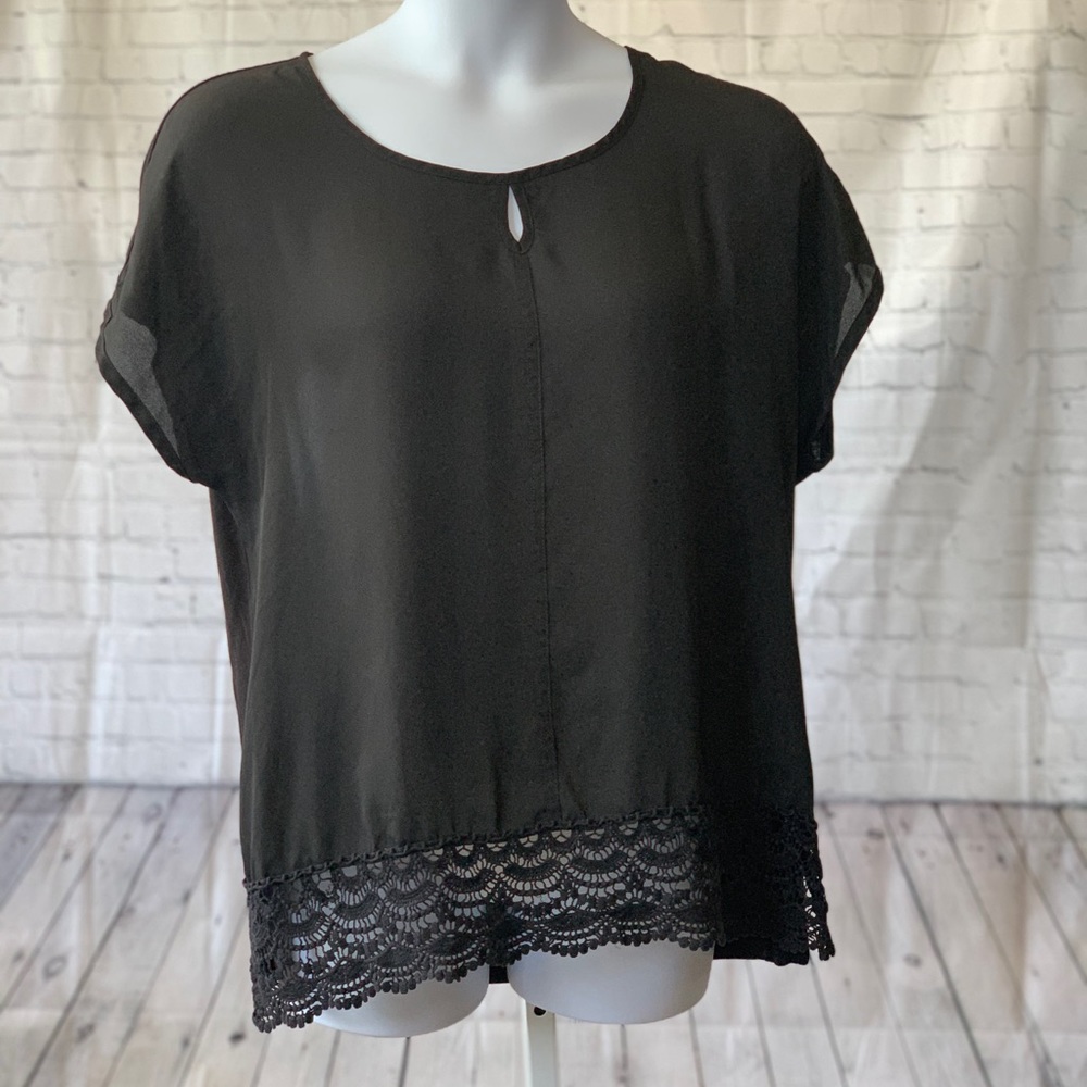CHICO’S (size 3) Black Tee Blouse